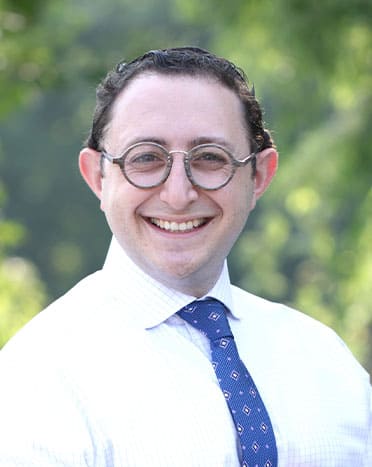 Massapequa Park dentist Dr. Ariel Steinberger