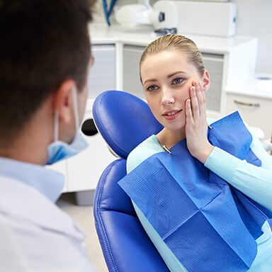 An emergency dentistry patient at Dr. Mohr's Long Island dental practice