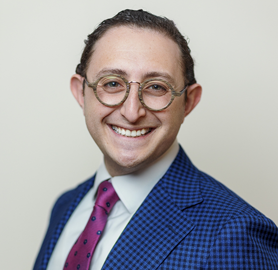 Massapequa Park cosmetic dentist Doctor Ariel Steinberger