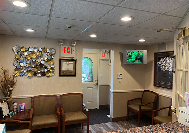 Chairs and decorations in dental office waiting room