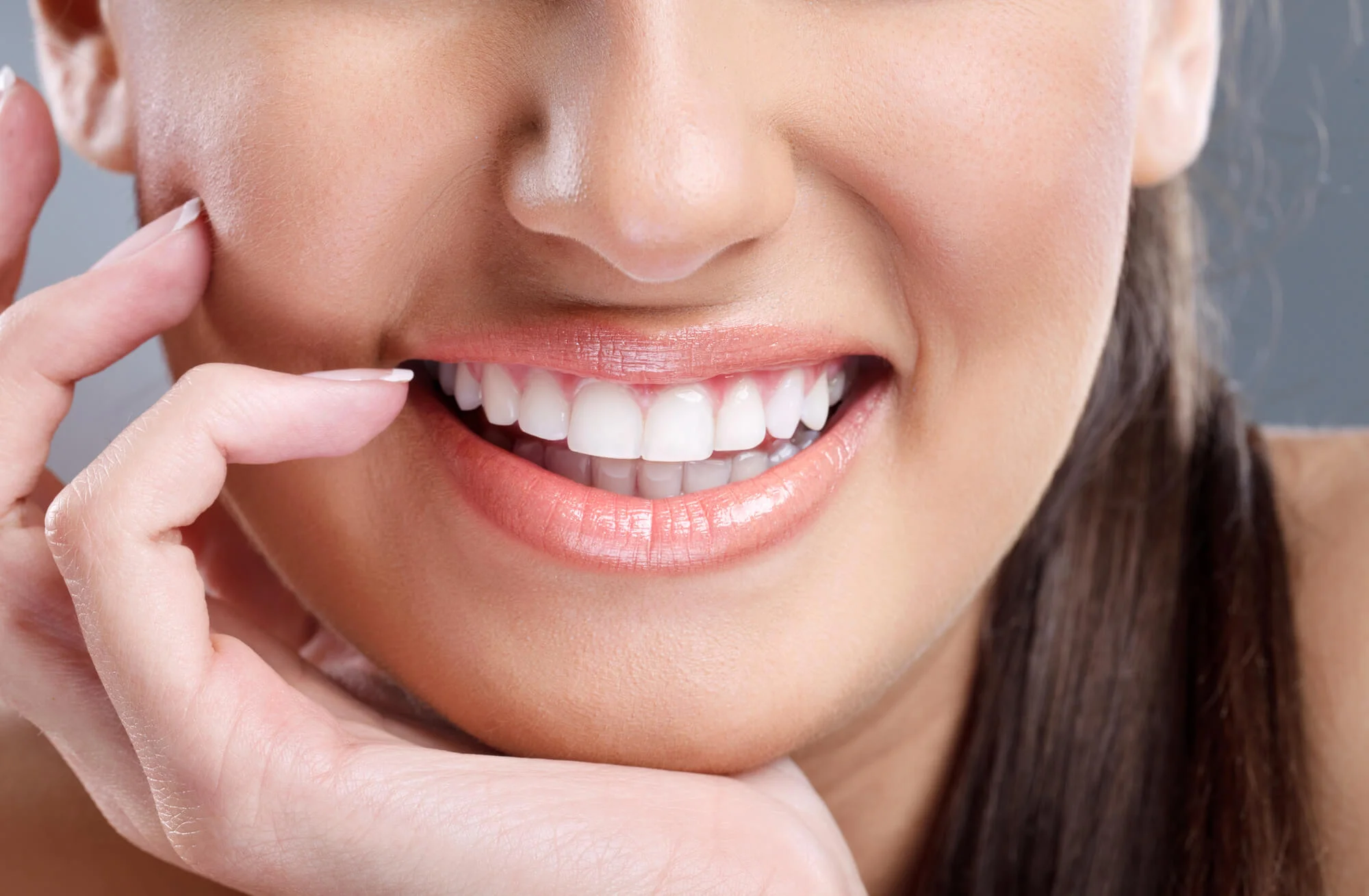 Beautiful-woman-after-smile-makeover-in-Massapequa