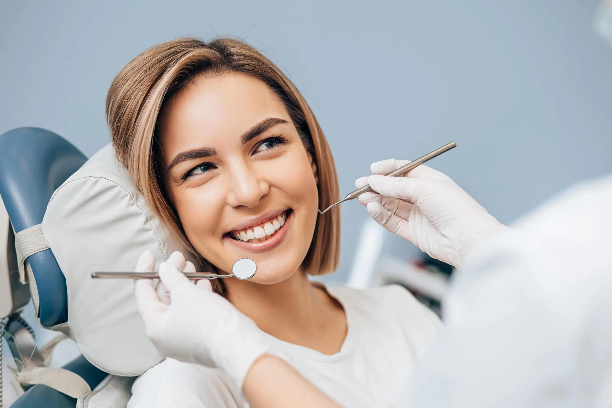 Smiling-woman-after-smile-makeover-in-Massapequa